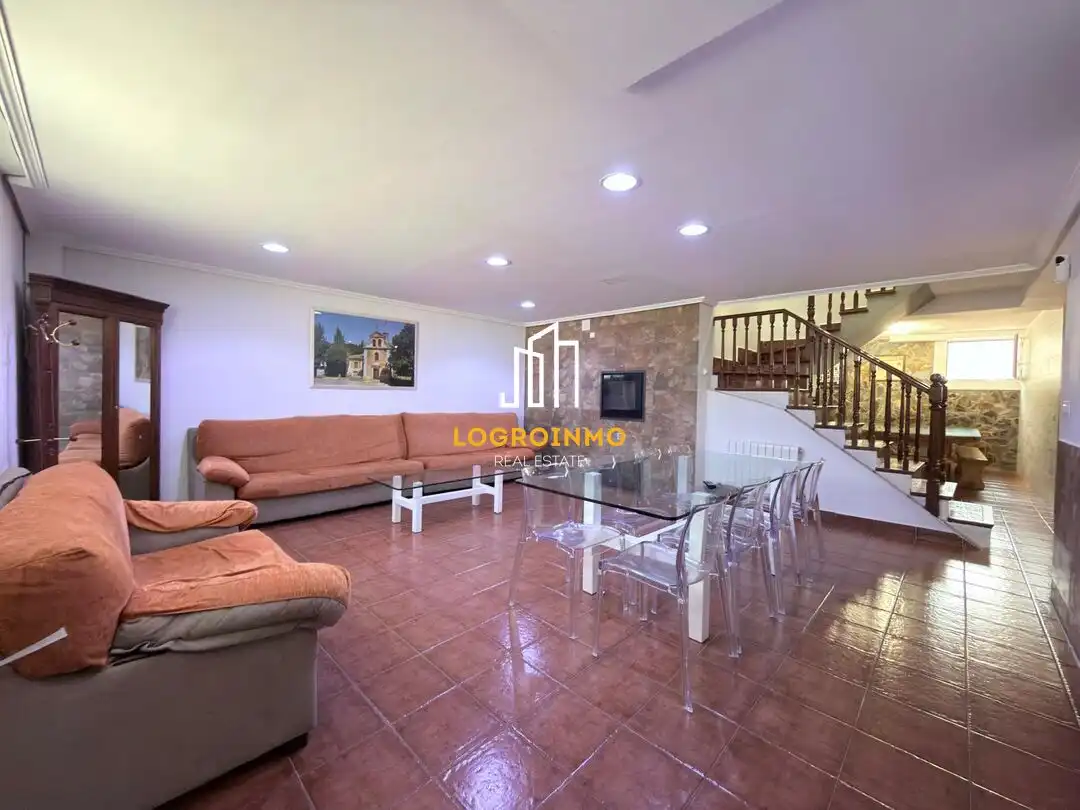 Sala de estar de Casa o chalet en venta en El Redal con Calefacción, Trastero y Piscina