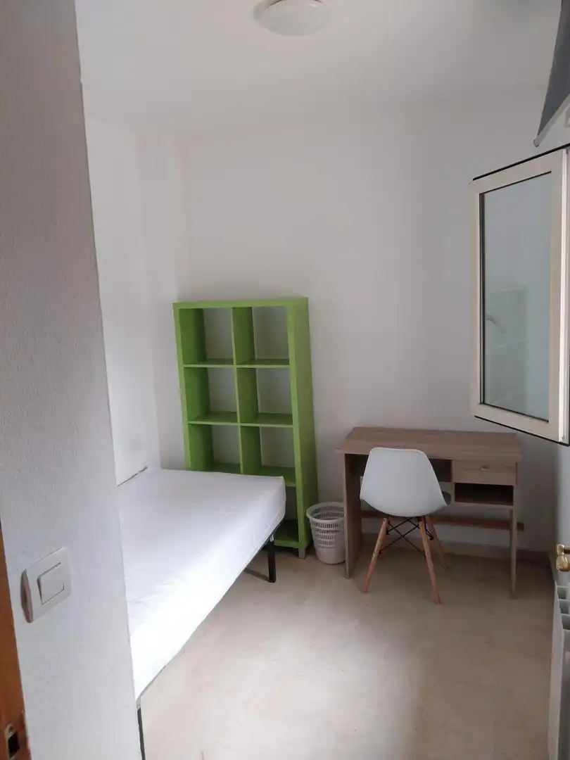 Dormitori de Casa o xalet de lloguer en Granada amb Calefacció, Jardí privat i Moblat