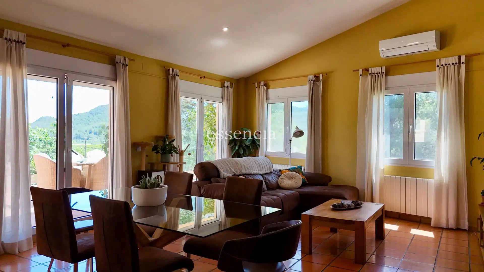 Sala d'estar de Casa o xalet en venda en Ròtova amb Aire condicionat, Calefacció i Jardí privat