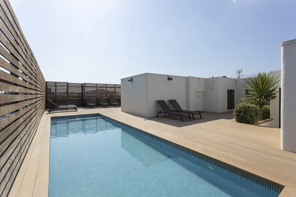 Swimming pool of Apartments for sale in  Barcelona Capital  with Heating, Storage room and Furnished