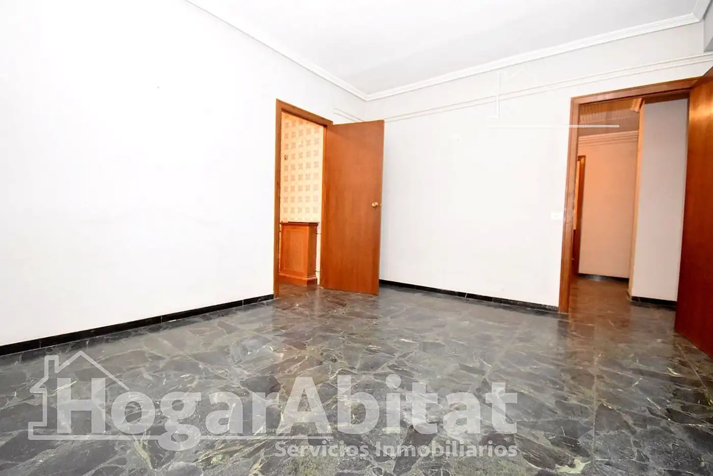 Habitación de Piso en venta en Castellón de la Plana / Castelló de la Plana con Calefacción y Balcón