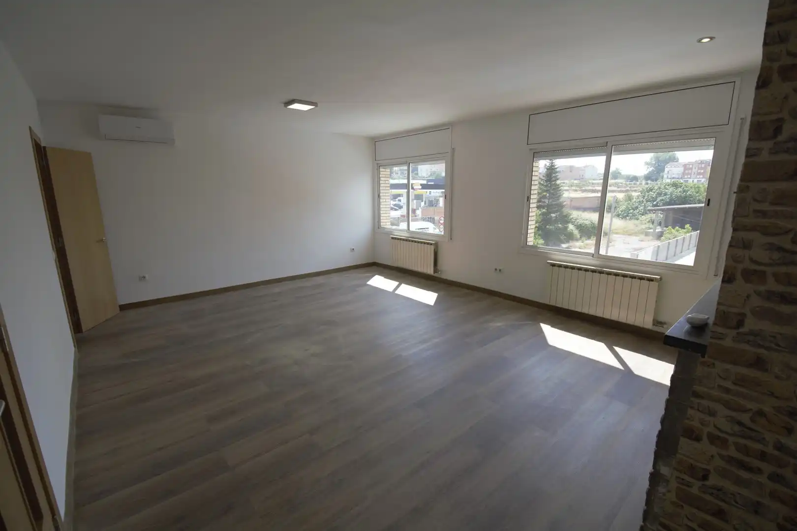 Sala de estar de Dúplex de alquiler en Manresa con Aire acondicionado, Calefacción y Parquet