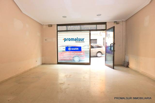 Local comercial en Alquiler en Puente Genil
