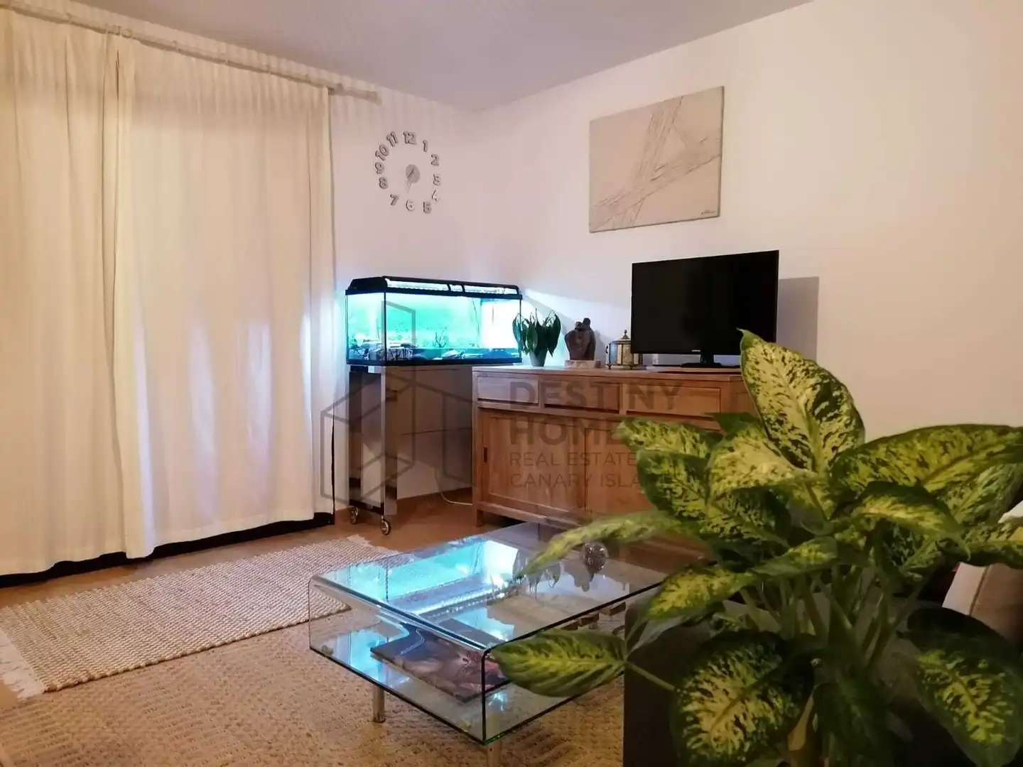 Sala d'estar de Casa o xalet en venda en La Oliva amb Aire condicionat i Jardí privat