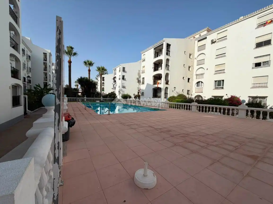 Schwimmbecken von Wohnung zum Verkauf in Manilva mit Parkett und Gemeinschaftspool