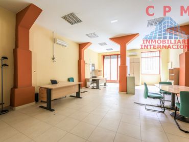 Local comercial en alquiler en Centro