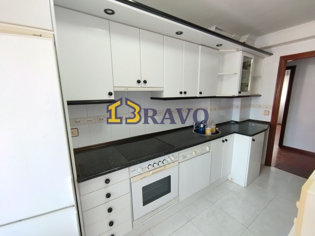 Cuina de Pis en venda en Medina de Pomar amb Calefacció, Traster i Moblat