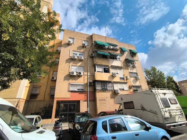 Piso en Venta en Calle Mar Tirreno, 8 en Pino Montano - Consolación