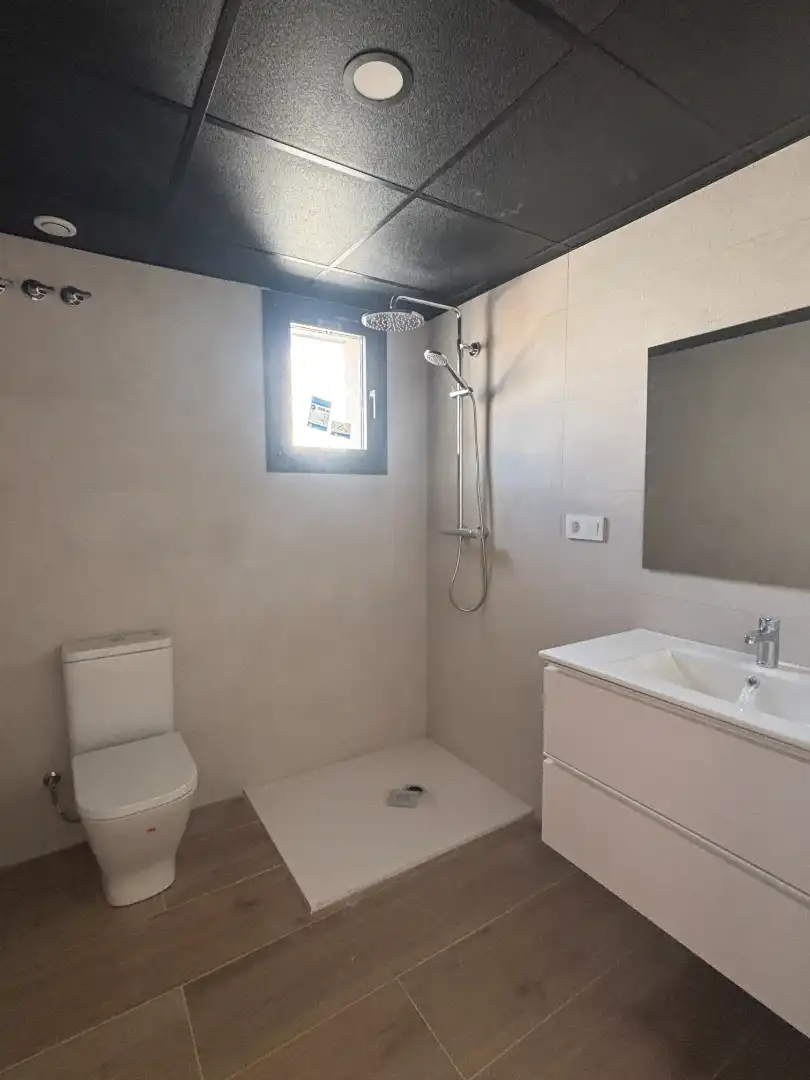 Bany de Dúplex en venda en Terrassa amb Aire condicionat, Calefacció i Terrassa