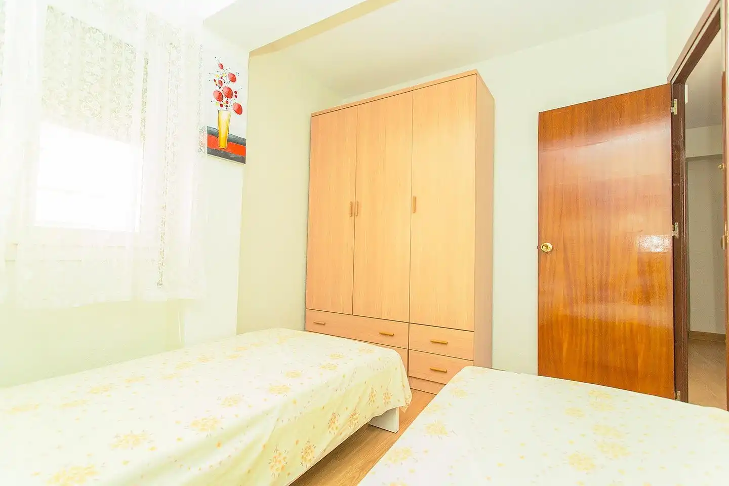 Habitación de Apartamento en venta en Torrevieja con Aire acondicionado, Terraza y Amueblado