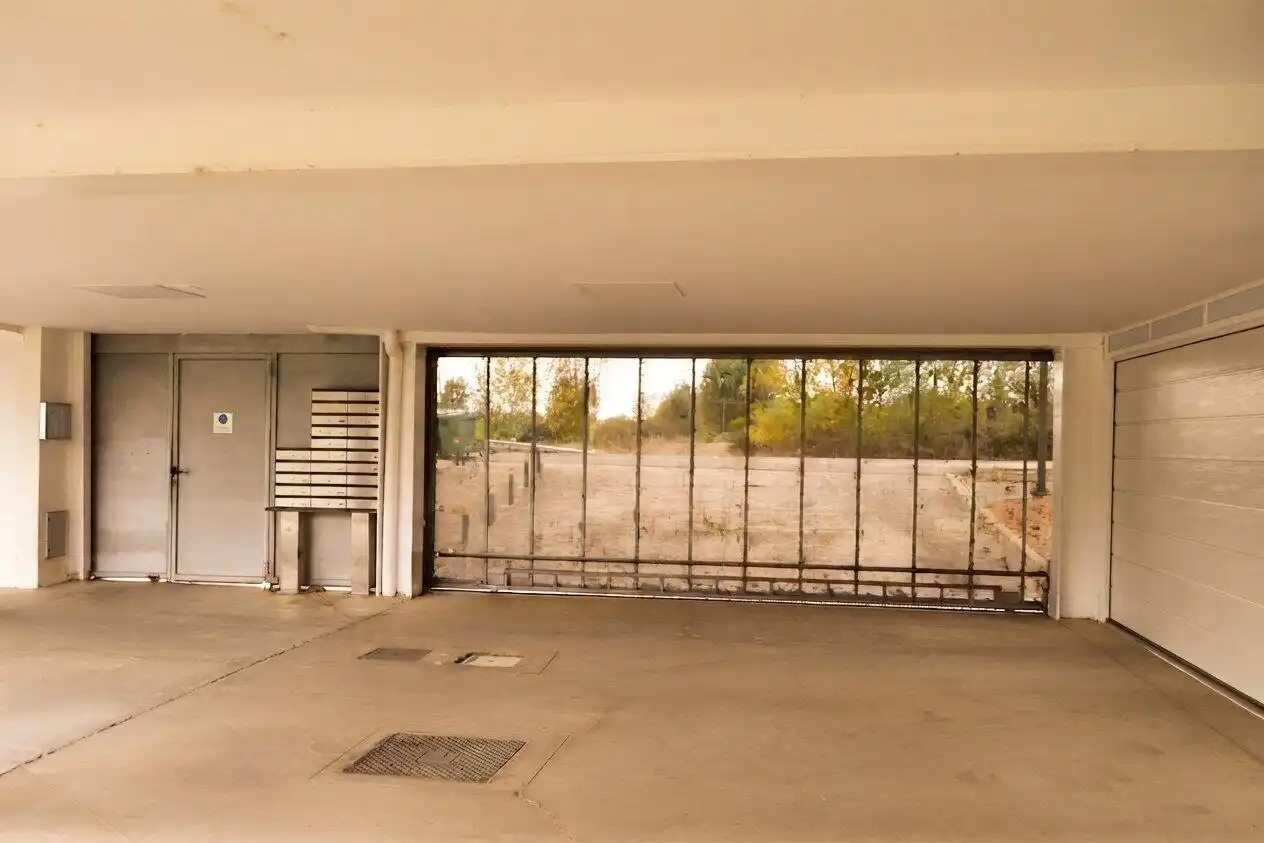 Parking of Houses for sale in Valdefresno, León