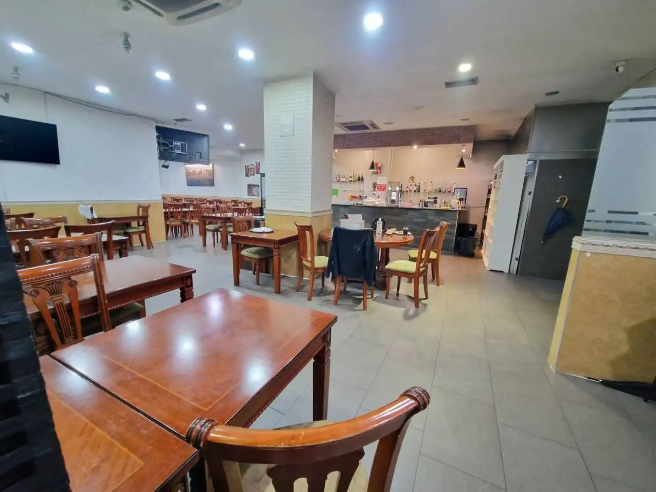 Business premises for sale in Calle Heliodoro de la Torre, imagen 5