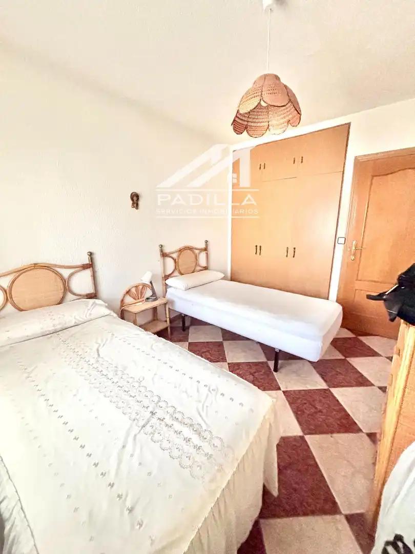 Dormitori de Casa o xalet en venda en El Viso de San Juan amb Calefacció, Terrassa i Piscina