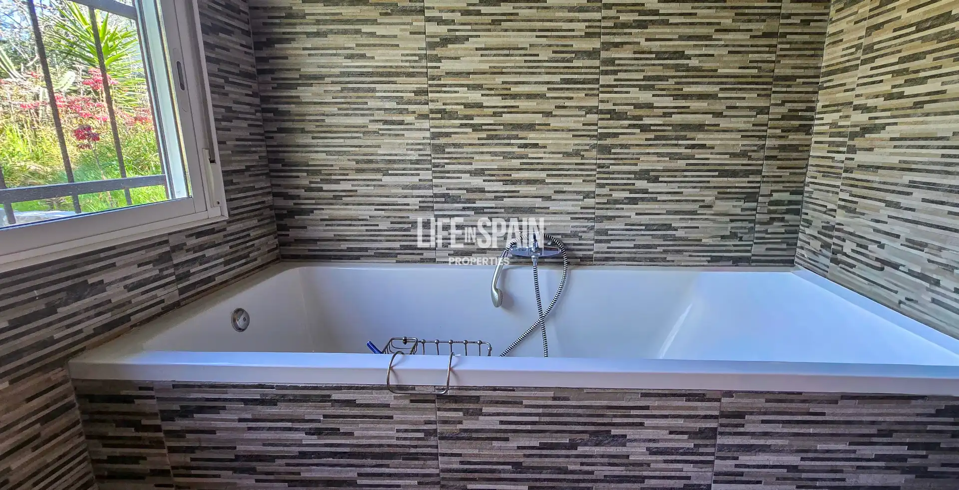 Country house with pool for sale in Camarles, imagen 29