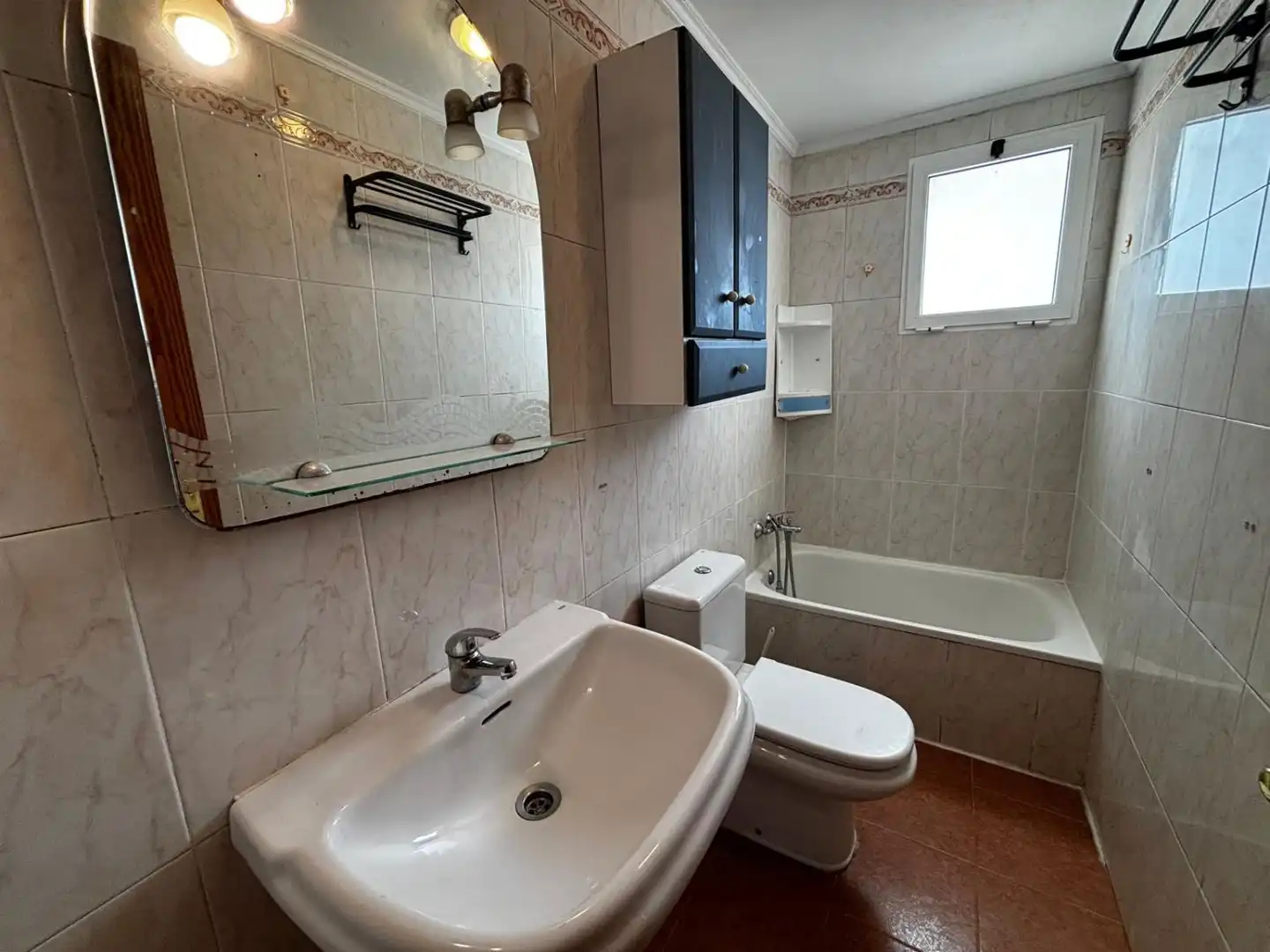 Bathroom of Flat for sale in Chilches / Xilxes  with Terrace and Balcony