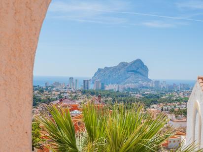 Vista exterior de Casa adosada en venda en Calpe / Calp amb Aire condicionat i Terrassa