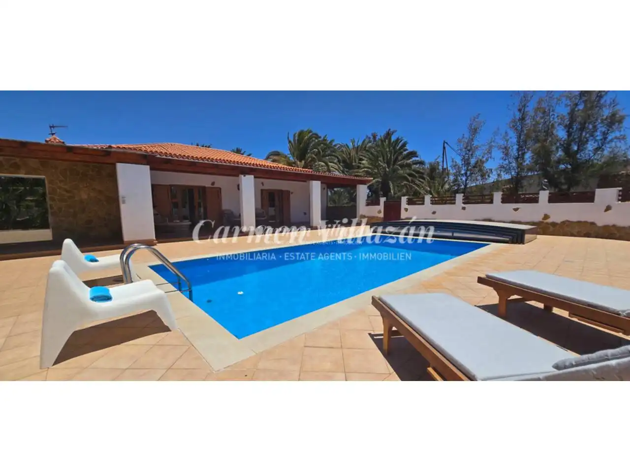 Exterior view of Houses for sale in Antigua  with Heating, Private garden and Terrace
