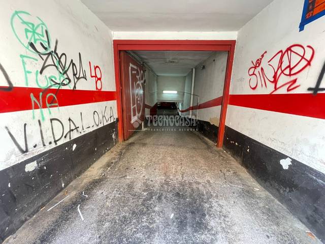 Garaje en Venta en Barrio del Ave