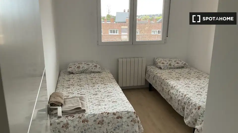Appartamento con terrazza in affitto a Avenida Europa, imagen 11