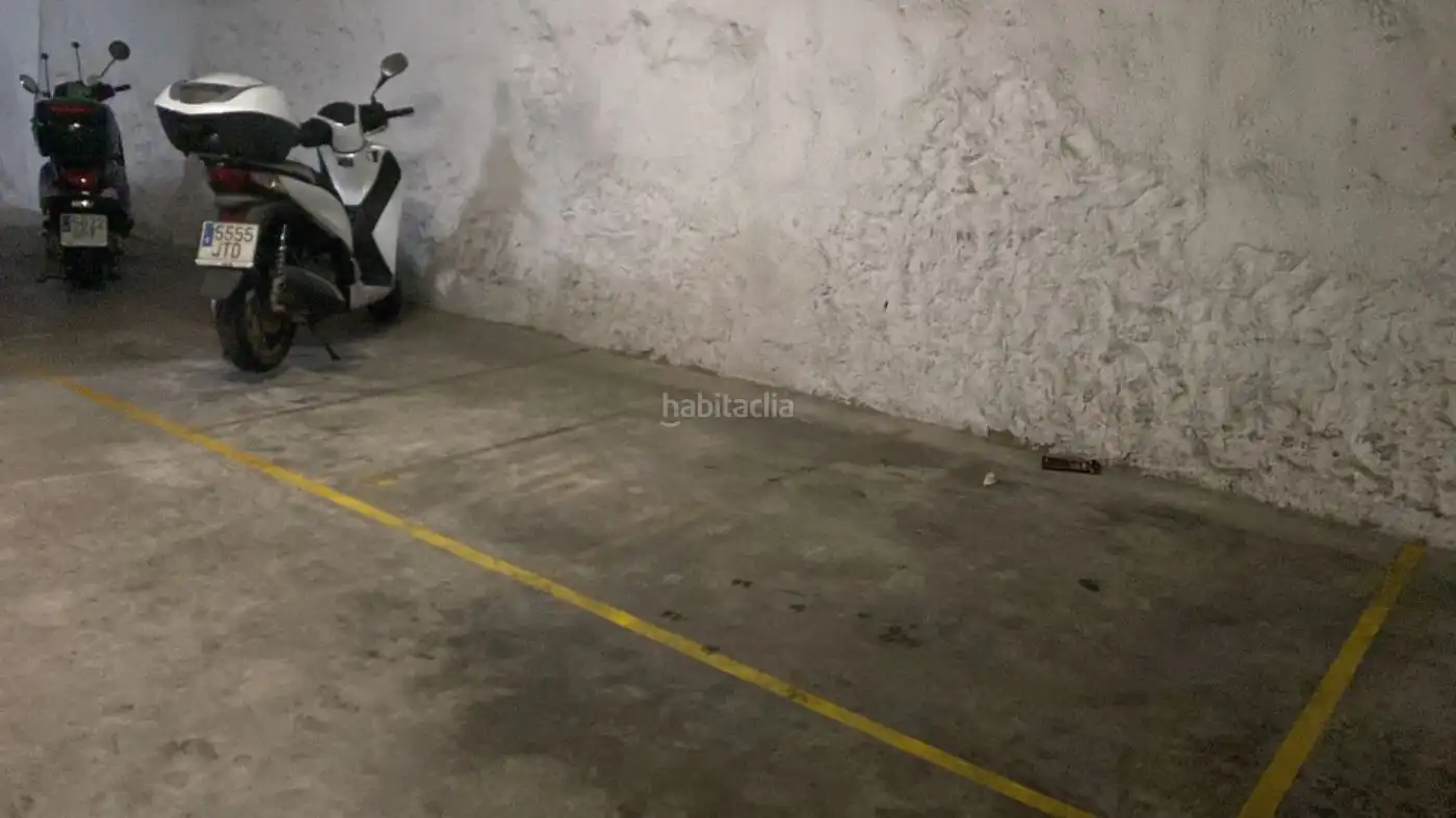 Moto in affitto a Plaça Doctor Niubò 6, imagen 2