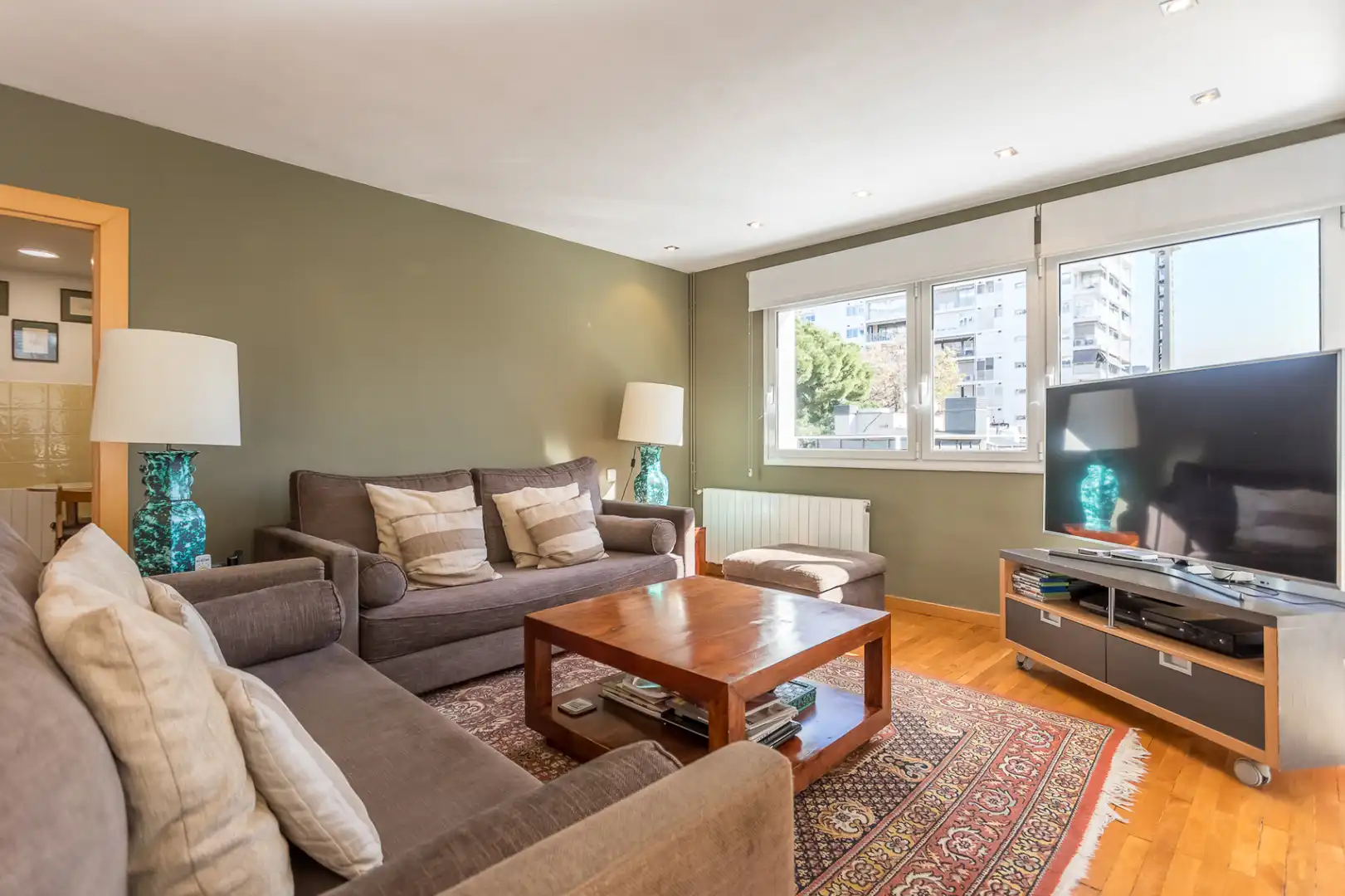 Wohnzimmer von Wohnung zum Verkauf in Barcelona mit Klimaanlage, Heizung und Parkett