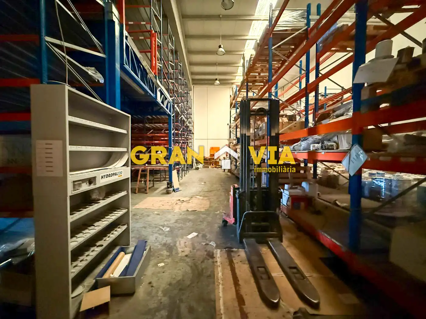 Nau industrial de lloguer en Figueres