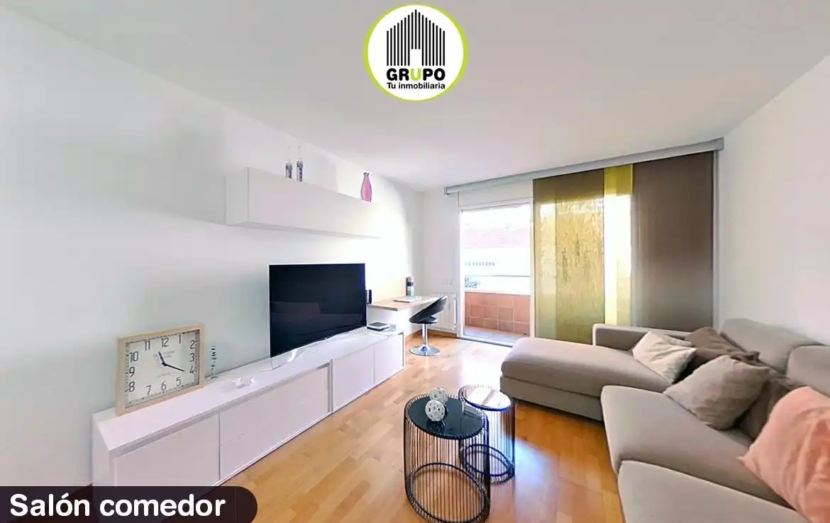 Sala d'estar de Pis en venda en Esplugues de Llobregat amb Aire condicionat, Calefacció i Parquet