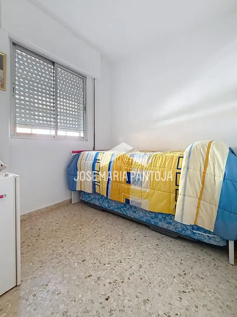 Dormitori de Casa adosada en venda en Jerez de la Frontera amb Aire condicionat, Calefacció i Terrassa