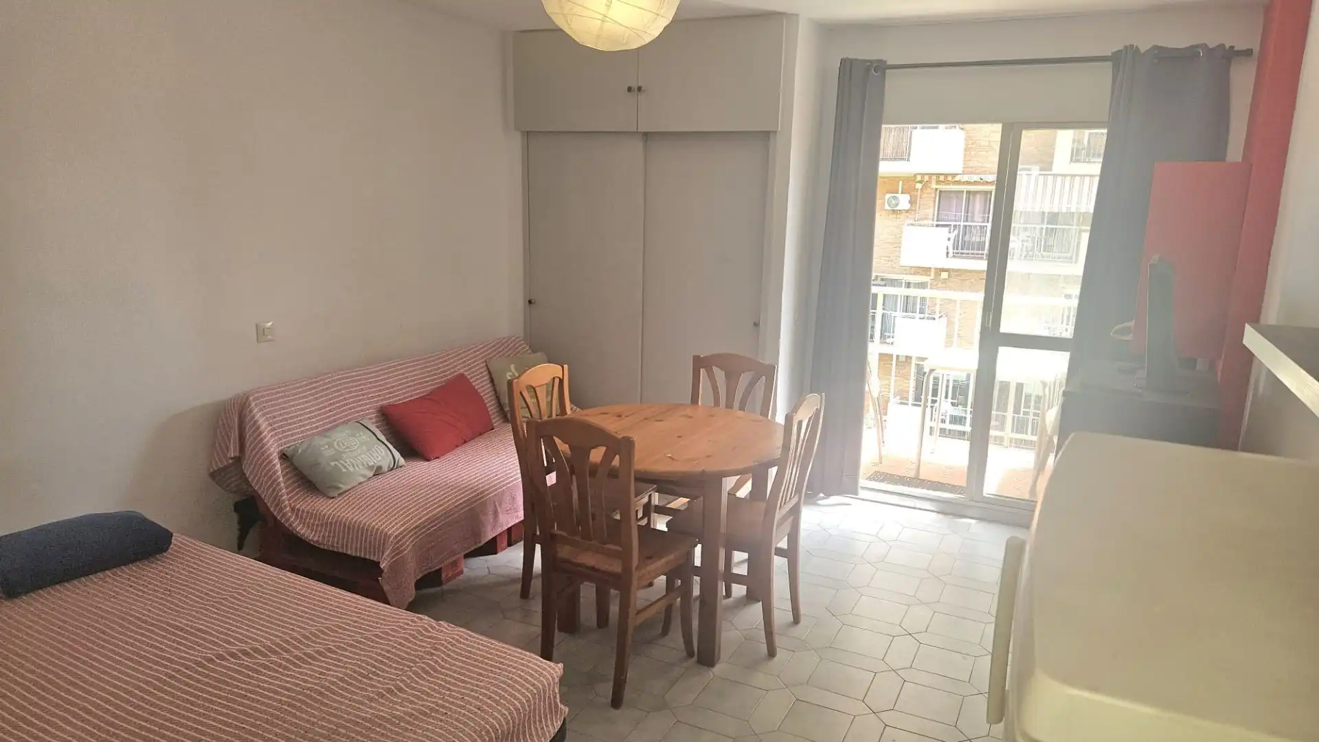 Habitación de Estudio en venta en Benalmádena con Terraza y Piscina comunitaria