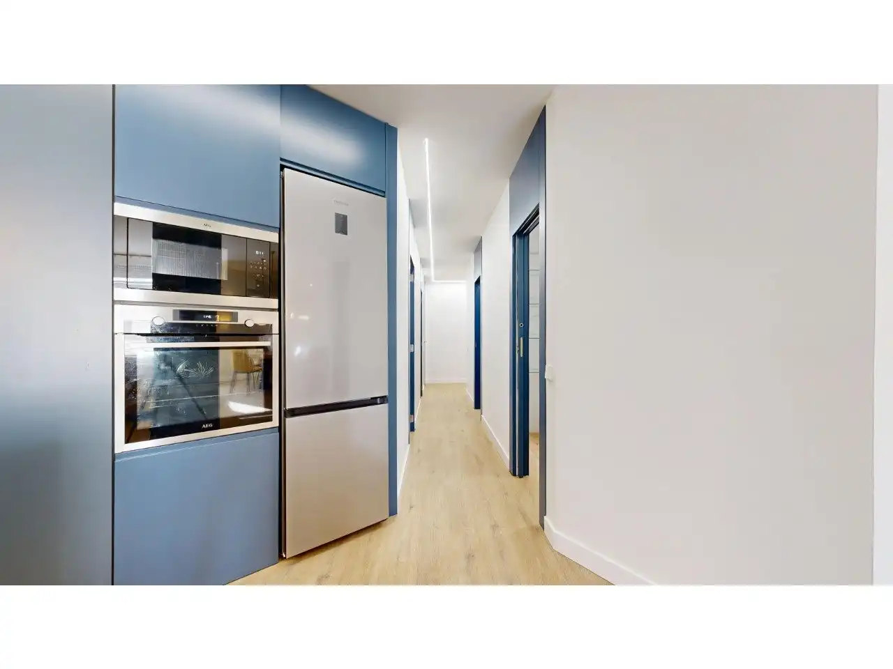 Flat for sale in Valencia  with Air Conditioner, Private garden and Storage room