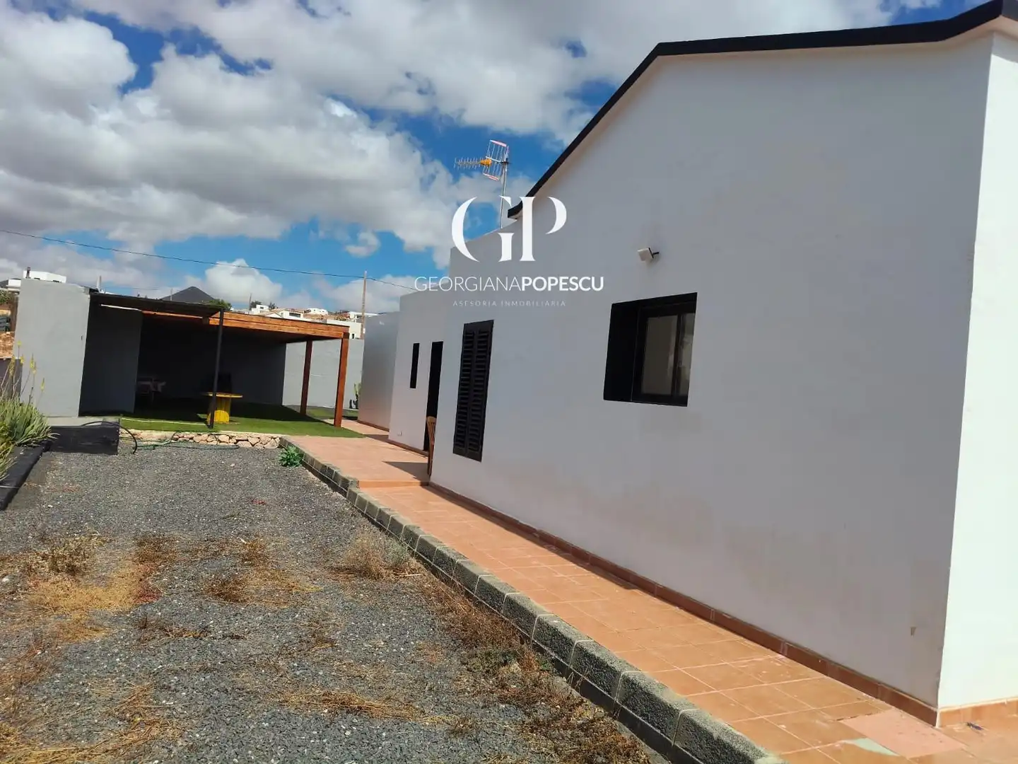 Jardí de Casa o xalet de lloguer en La Oliva amb Alarma
