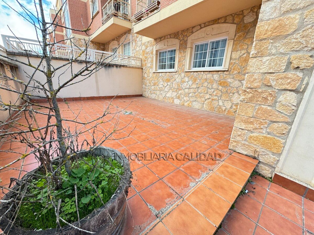 Exterior view of Flat for sale in Burgos Capital  with Heating and Furnished