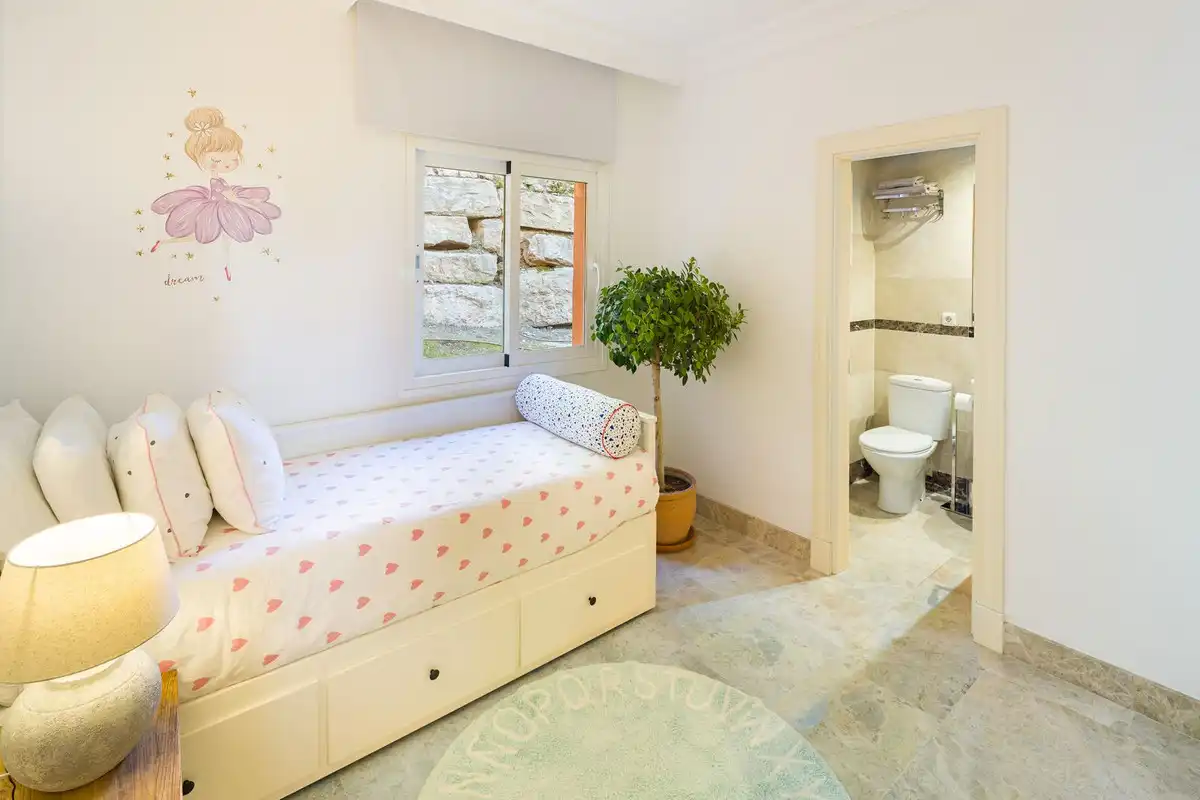 Apartament amb piscina en venda a Nueva Andalucía, imagen 9