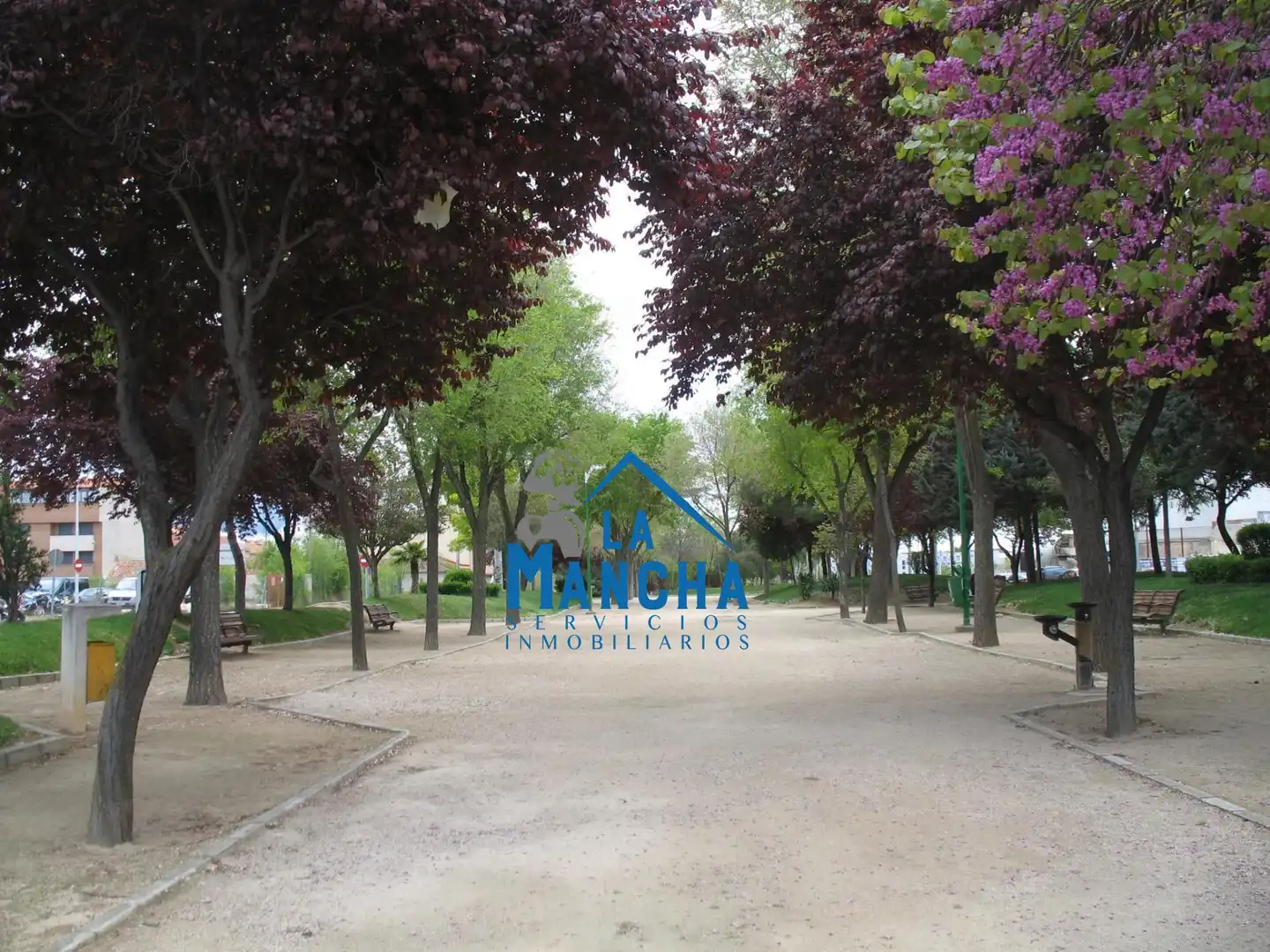 Exterior view of Flat for rent in Industria