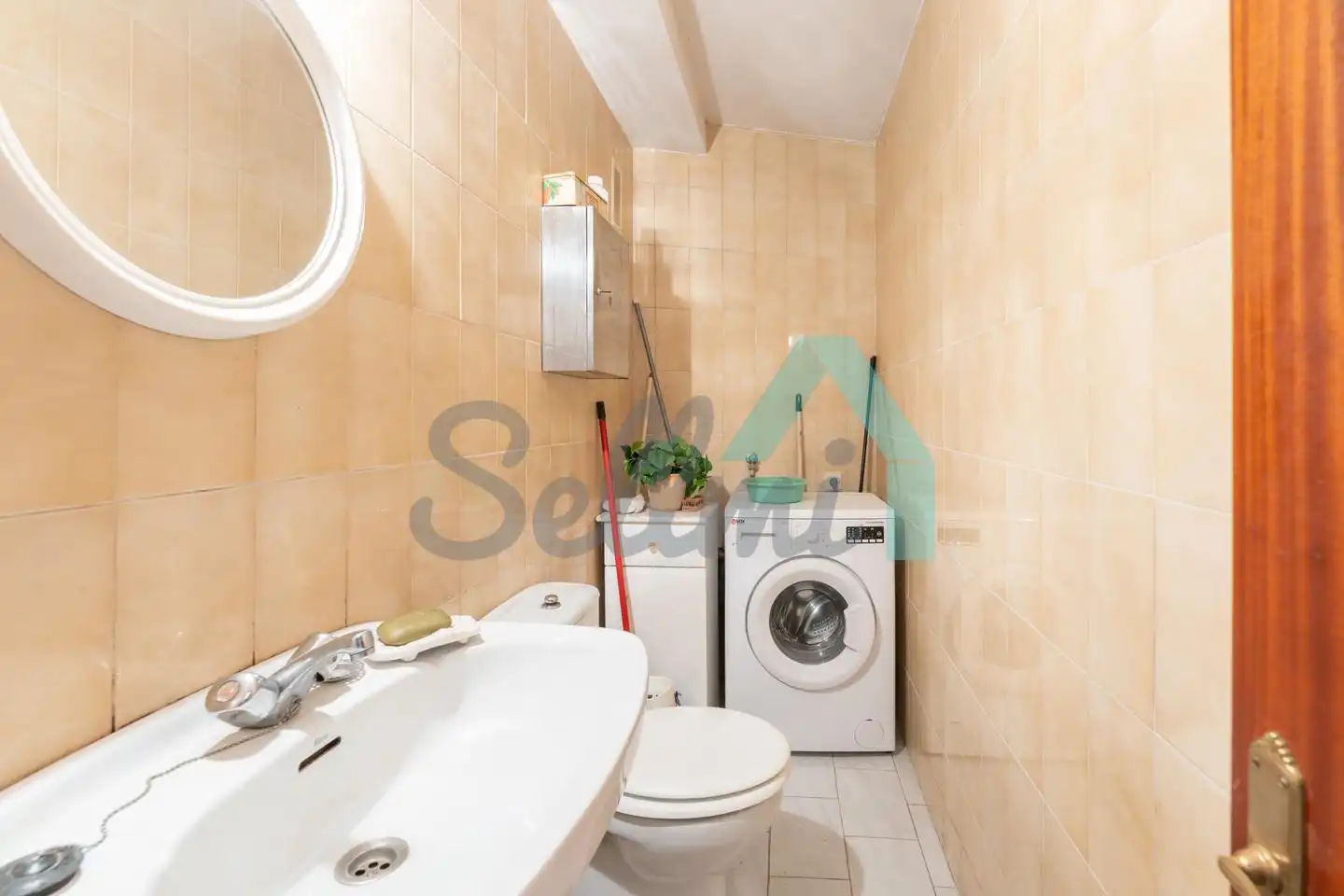 Bathroom of Flat for sale in Belmonte de Miranda  with Heating and Terrace