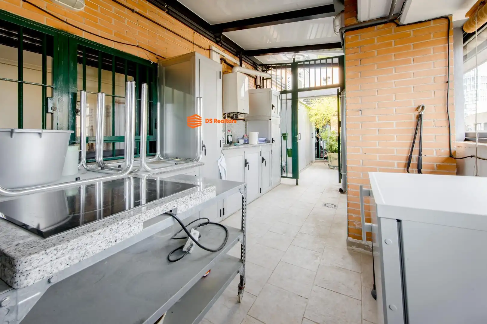 Cocina de Ático en venta en Madrid con Calefacción, Amueblado y Piscina comunitaria