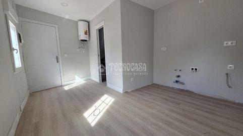 Foto 2 de Piso en venta en Velilla de San Antonio, Madrid