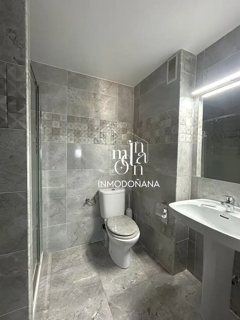Baño de Piso en venta en Almonte con Terraza y Piscina comunitaria