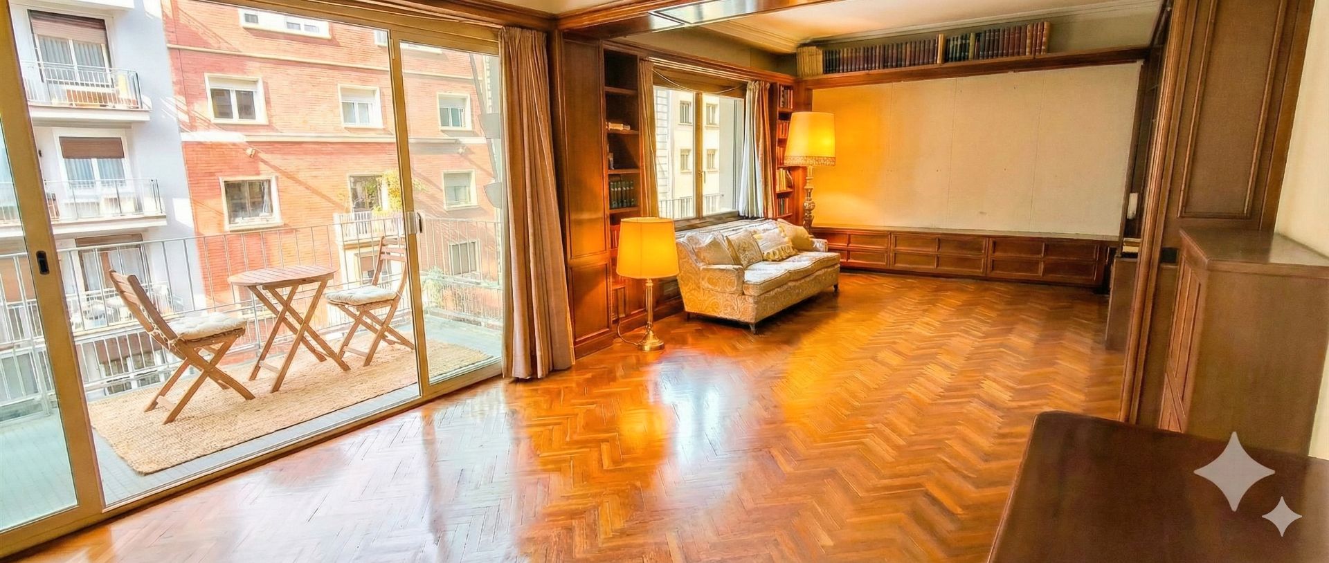 Sala d'estar de Pis en venda en  Barcelona Capital amb Calefacció, Parquet i Forn