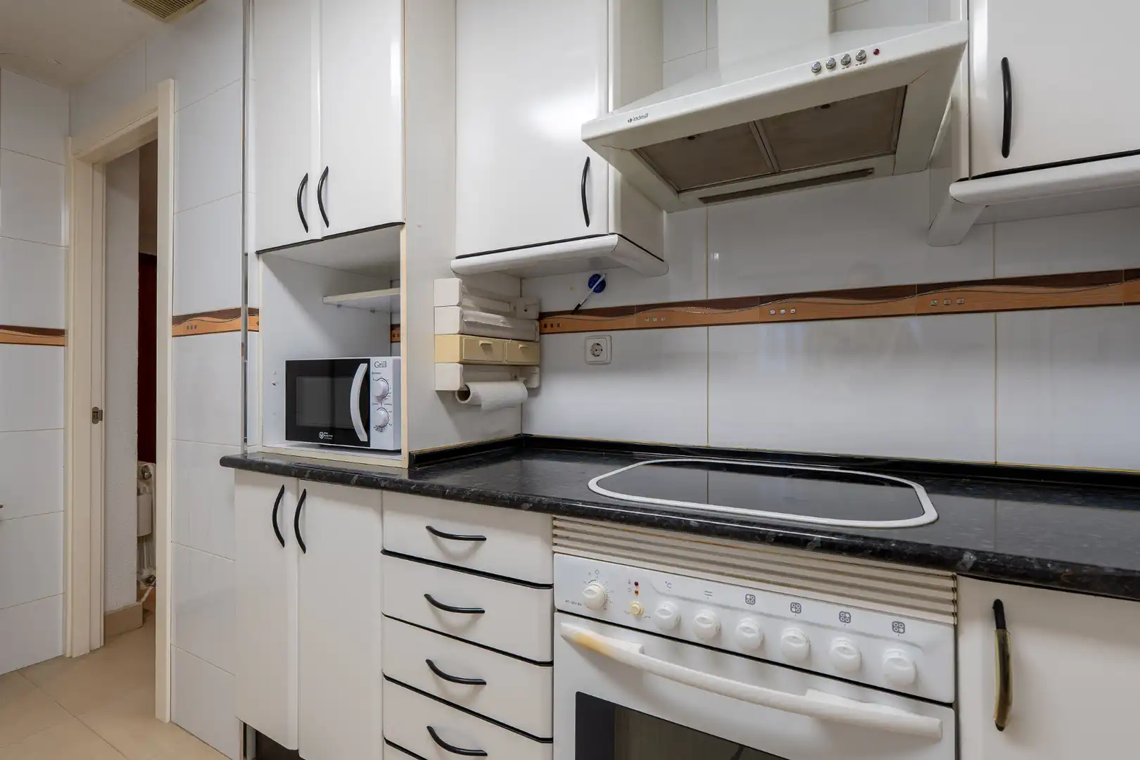 Kitchen of Flat for sale in Madrid  with Air Conditioner, Heating and Private garden