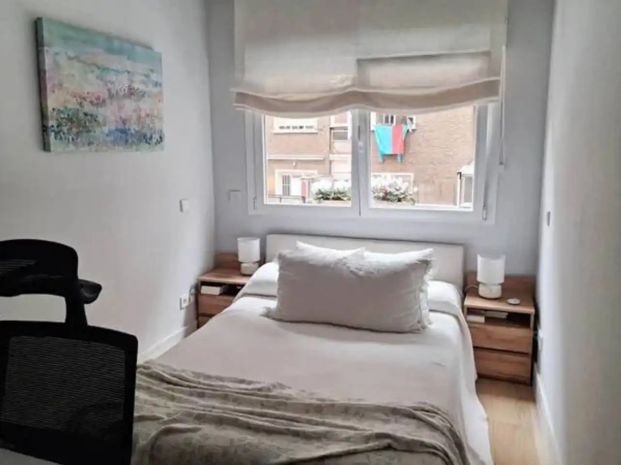 Bedroom of Flat for sale in Barcelona