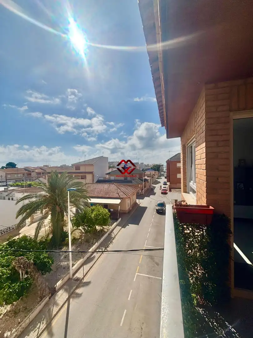 Vista exterior de Apartamento en venta en San Pedro del Pinatar con Aire acondicionado, Calefacción y Amueblado