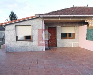 Exterior view of House or chalet to rent in Salvaterra de Miño  with Heating, Private garden and Parquet flooring