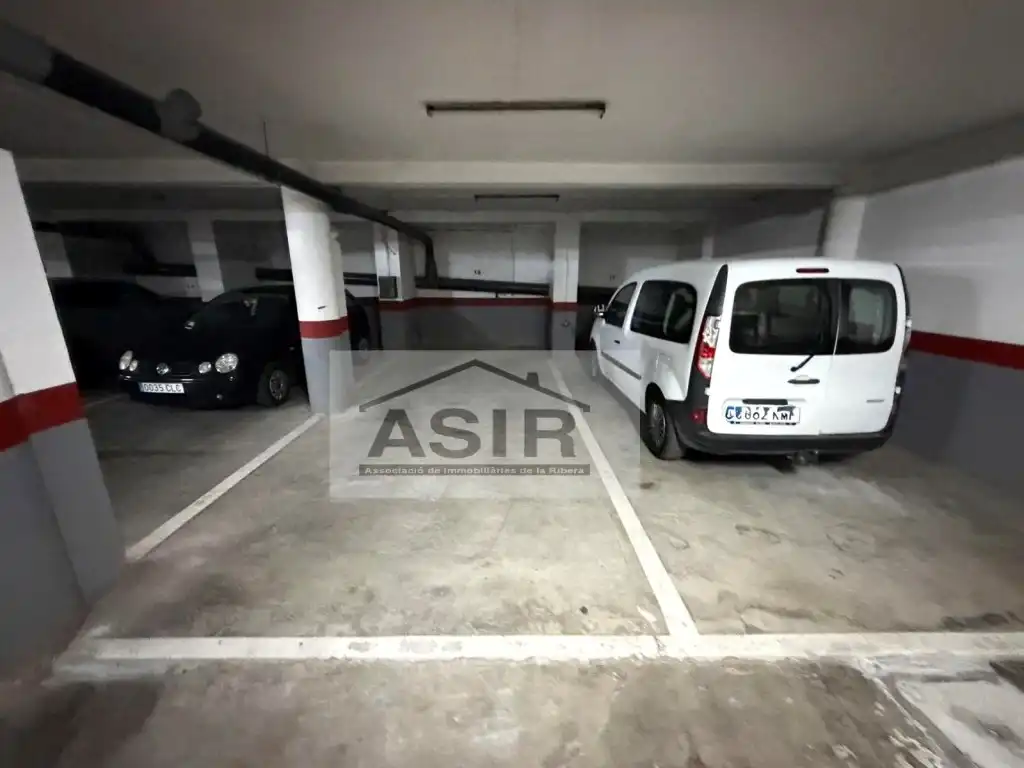 Parkplatz von Garage zum Verkauf in Alzira