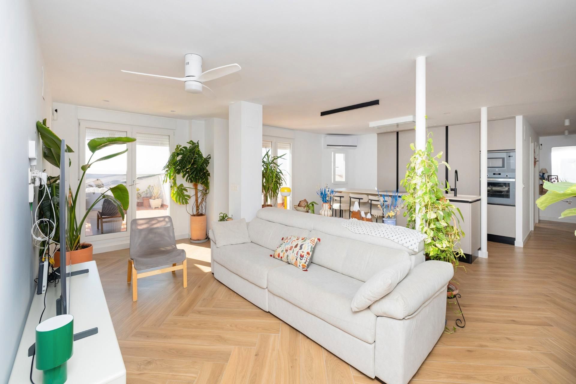 Living room of Attic for sale in  Granada Capital  with Terrace and Storage room