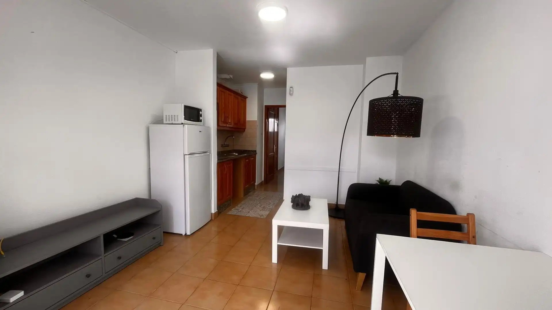 Sala de estar de Apartamento en venta en Tías con Terraza y Piscina comunitaria