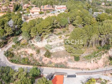 Residential land for sale in Carrer dels Pugets