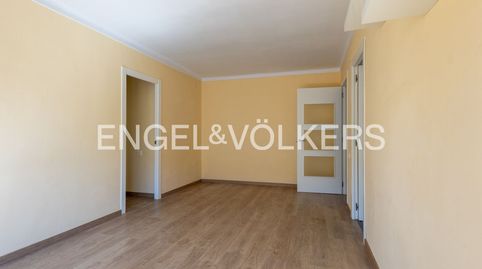 Foto 4 de Piso de alquiler en Carrer de Vinaròs, Sant Llorenç - Zona Alfahuir, Valencia Capital