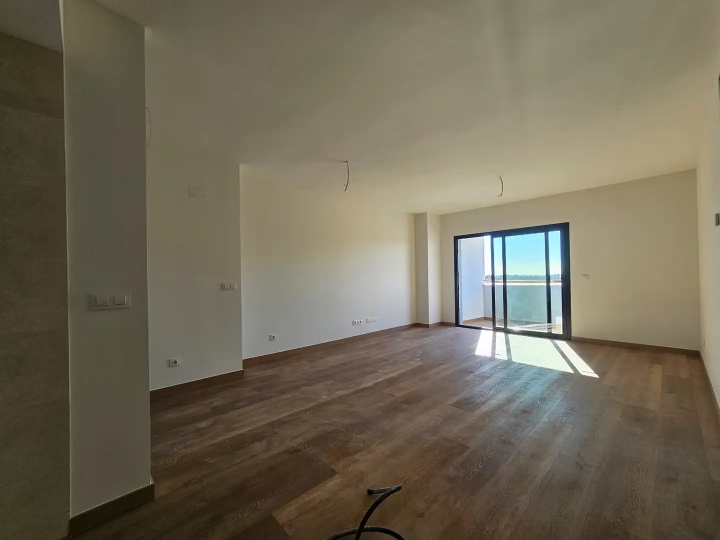 Living room of Flat for sale in Tomares  with Air Conditioner, Heating and Parquet flooring