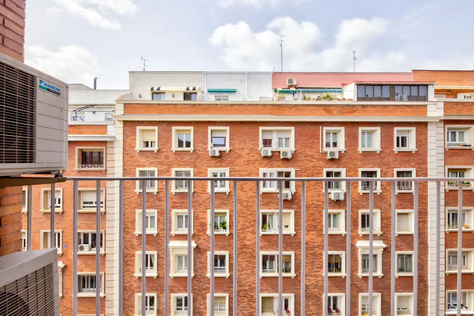 Vista exterior de Pis de lloguer en Madrid amb Aire condicionat, Calefacció i Parquet